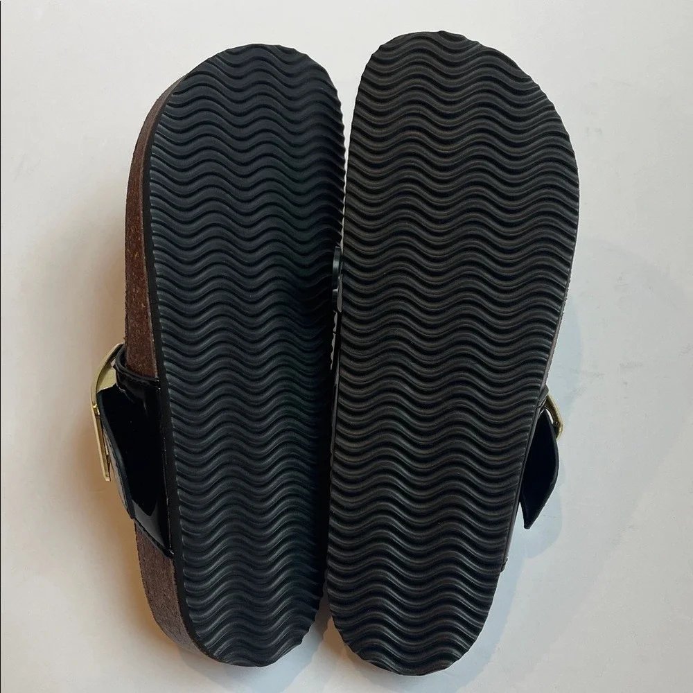 Falls Creek Slip On Black Patent Thong Buckle Sandal 6 NWT‎